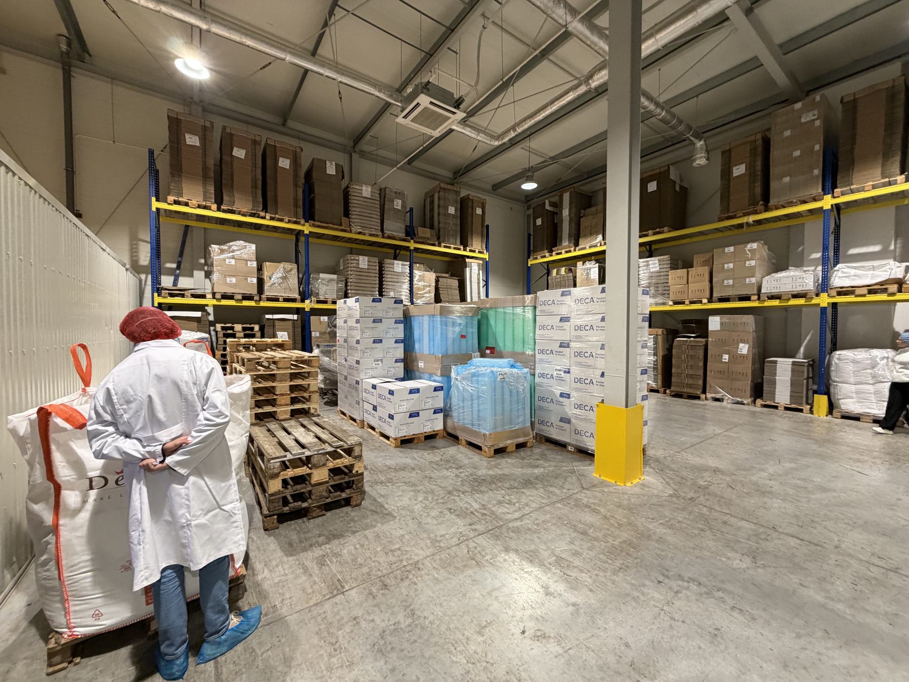 Dozen en voorraad in de fabriek, klaar voor vertrek.